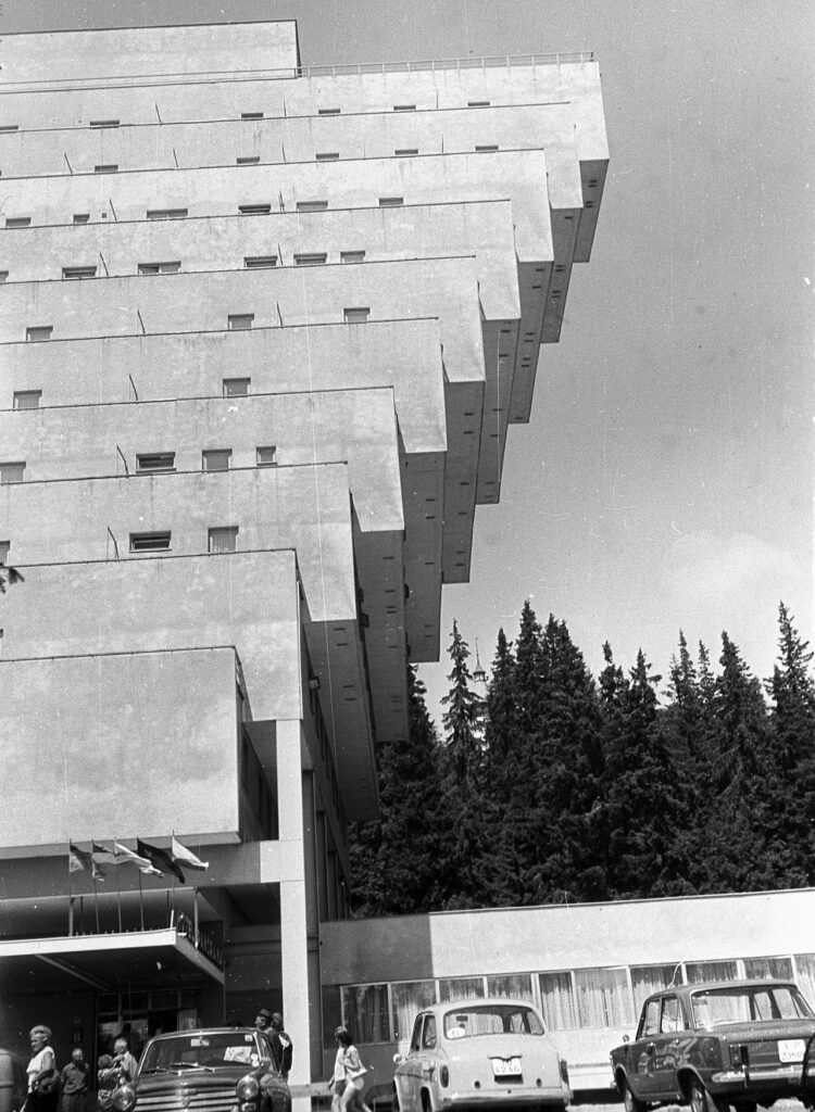 Hotel Panorama / Zdeněk Řihák | Classics On Architecture Lab 9 Fortepan lencse zoltan 3