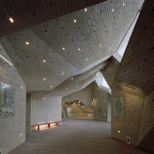 Kadare cultural center / chiaki arai urban and architecture design
