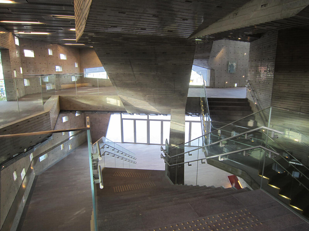 Kadare cultural center / chiaki arai urban and architecture design
