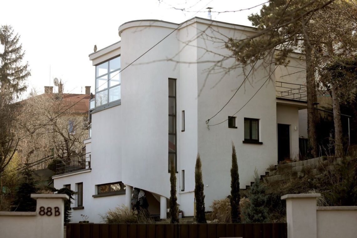 Hoffmann House / József Fischer | Classics On Architecture Lab 8 Hoffmann house jozsef fischer classics on architecture lab 1 1