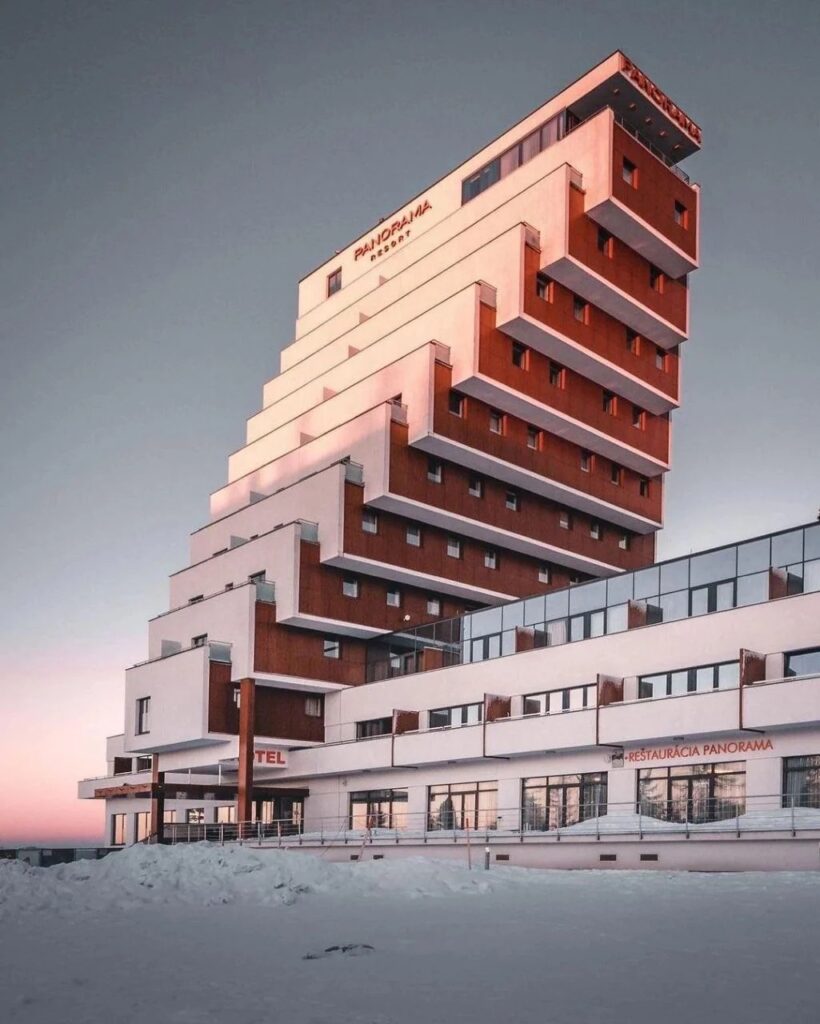 Hotel Panorama / Zdeněk Řihák | Classics On Architecture Lab 1 Hotel panorama, by zdeněk řihák, štrbské pleso, slovakia, 1967. #socmod photo by @and. Pudlo #brutgroup #socheritage #socialistmodernism #utilitarianarchitecture