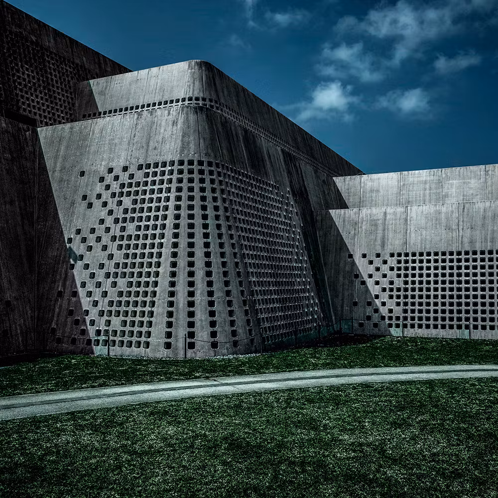Naha Prefectural Museum / Ishimoto And Niki Architects | Classics On Architecture Lab 10 Naha prefectural museum in okinawa © paul tulett