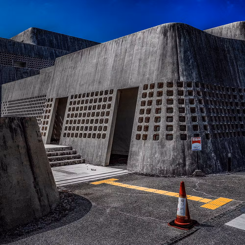 Naha Prefectural Museum / Ishimoto And Niki Architects | Classics On Architecture Lab 7 Naha prefectural museum in okinawa © paul tulett