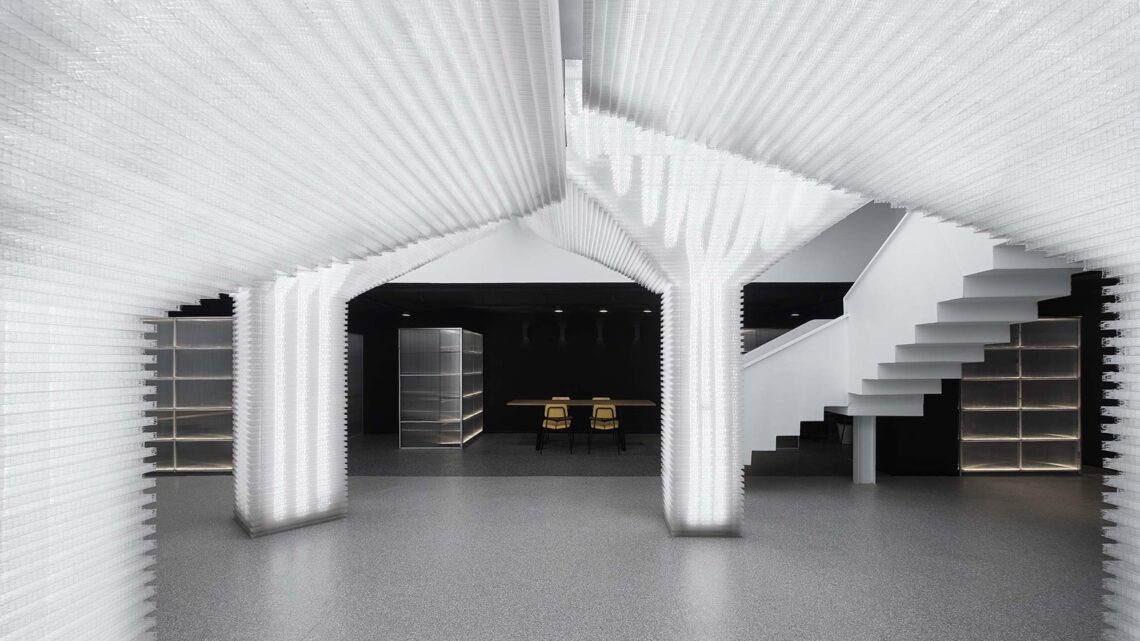 Prism / Hcch Studio 2 Prism / hcch studio