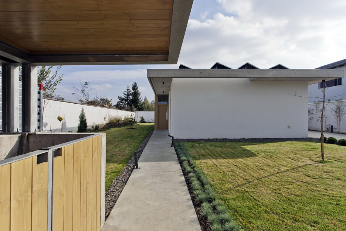 Td house / sporaarchitects