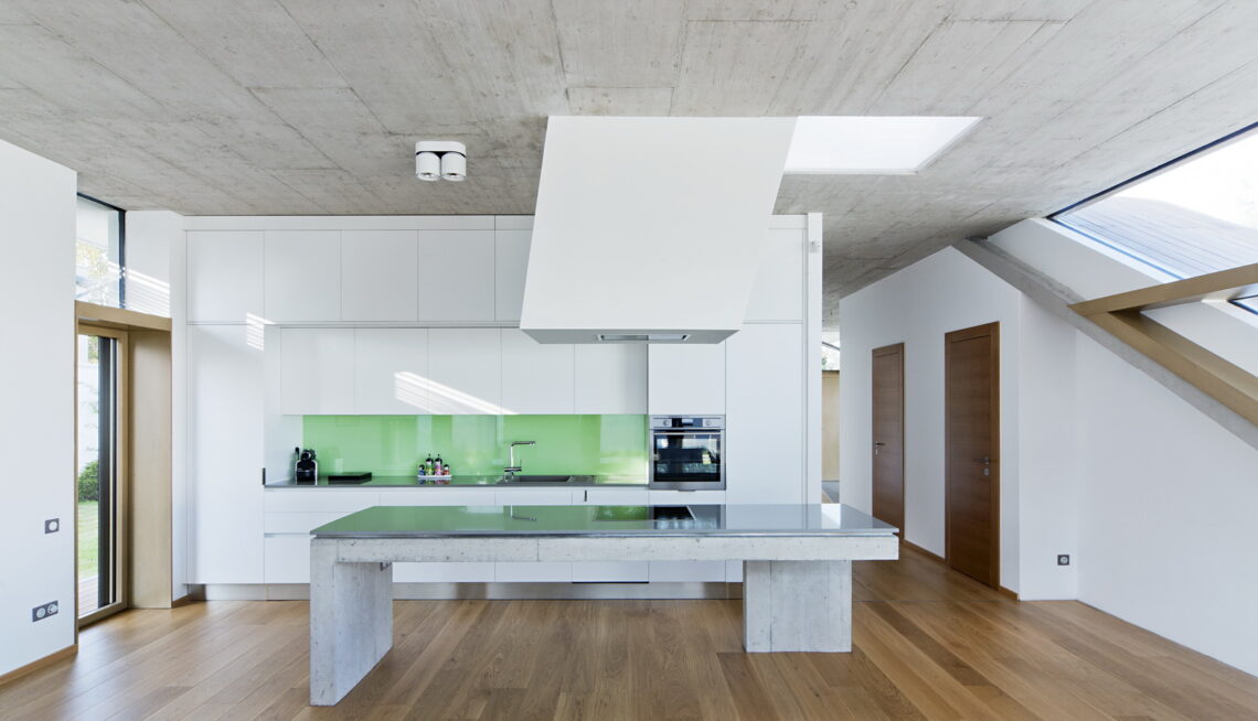 Td house / sporaarchitects