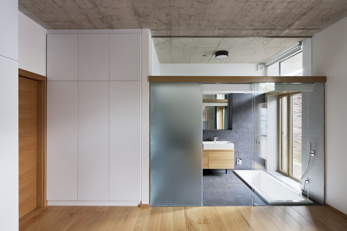 Td house / sporaarchitects
