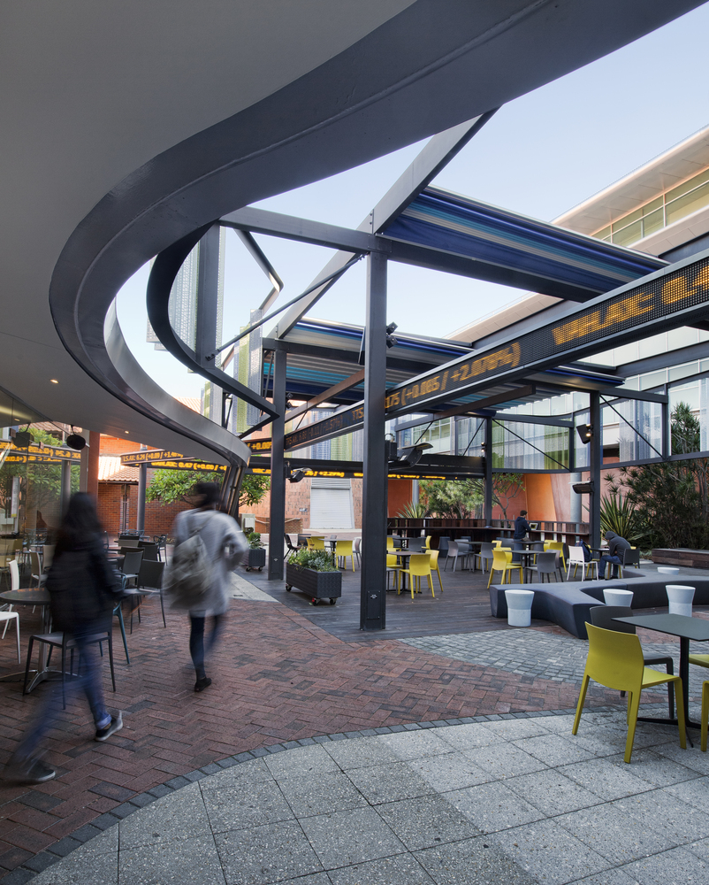 Wesfarmers_Court_Stage_1_1_Photo_By_Rob_Ramsay Wesfarmers court at curtin university / jcy architects and urban designers