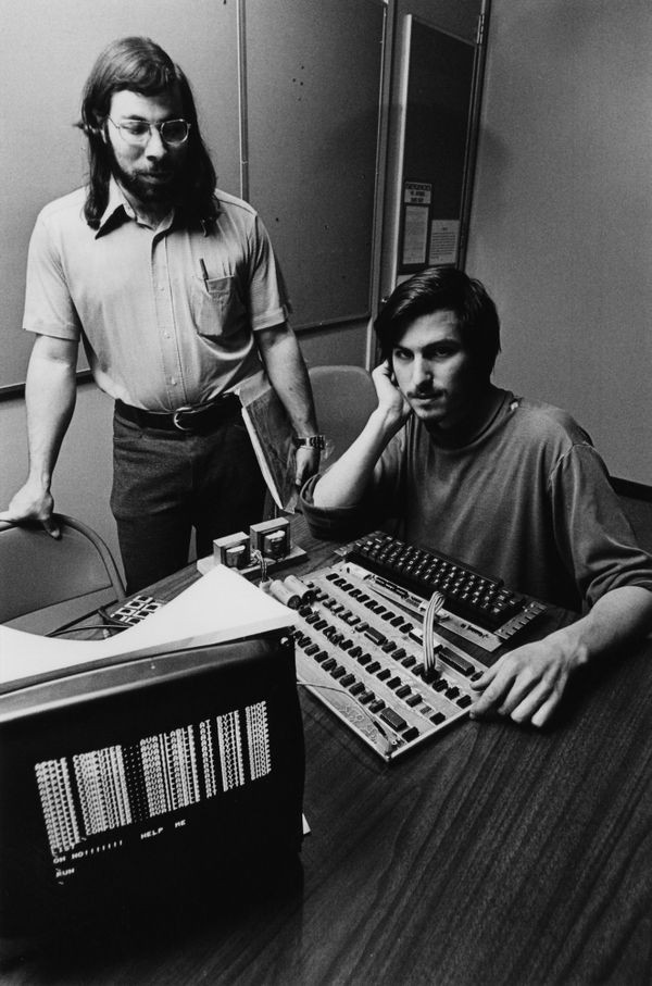 Steve jobs and steve wozniak with the apple-1 computer