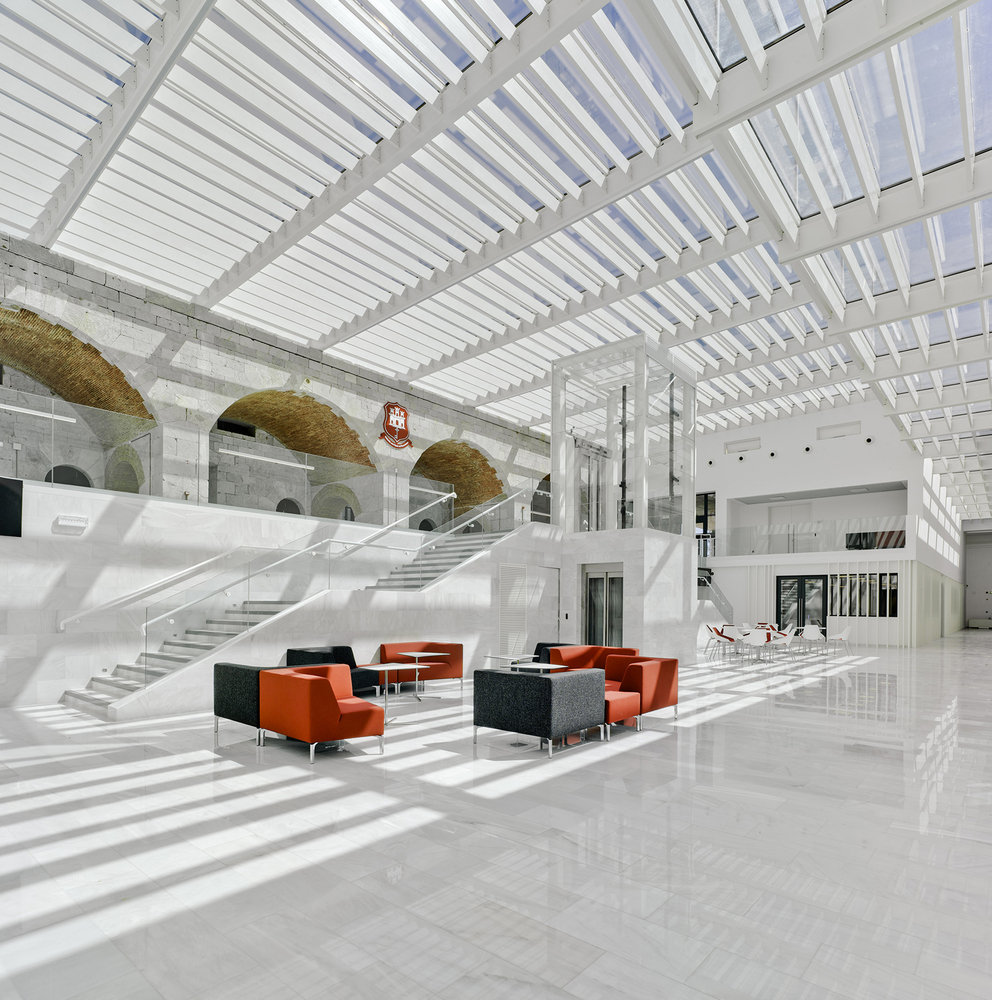 Ayalto Arquitectos Gibraltar university / ayalto integral