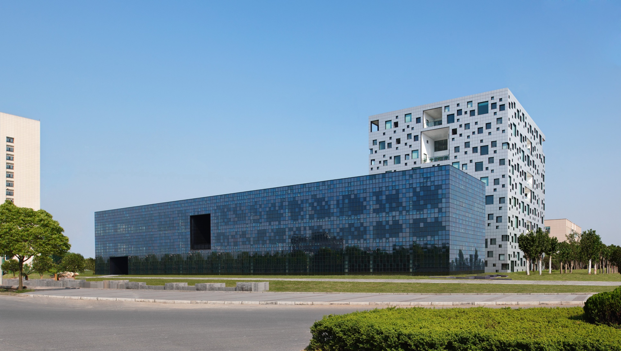 Cube tube in jinhua / sako architects