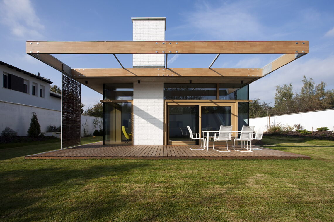 Td house / sporaarchitects