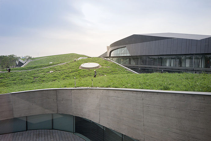 Stringio (1) Giant interactive group corporate headquarters / morphosis architects