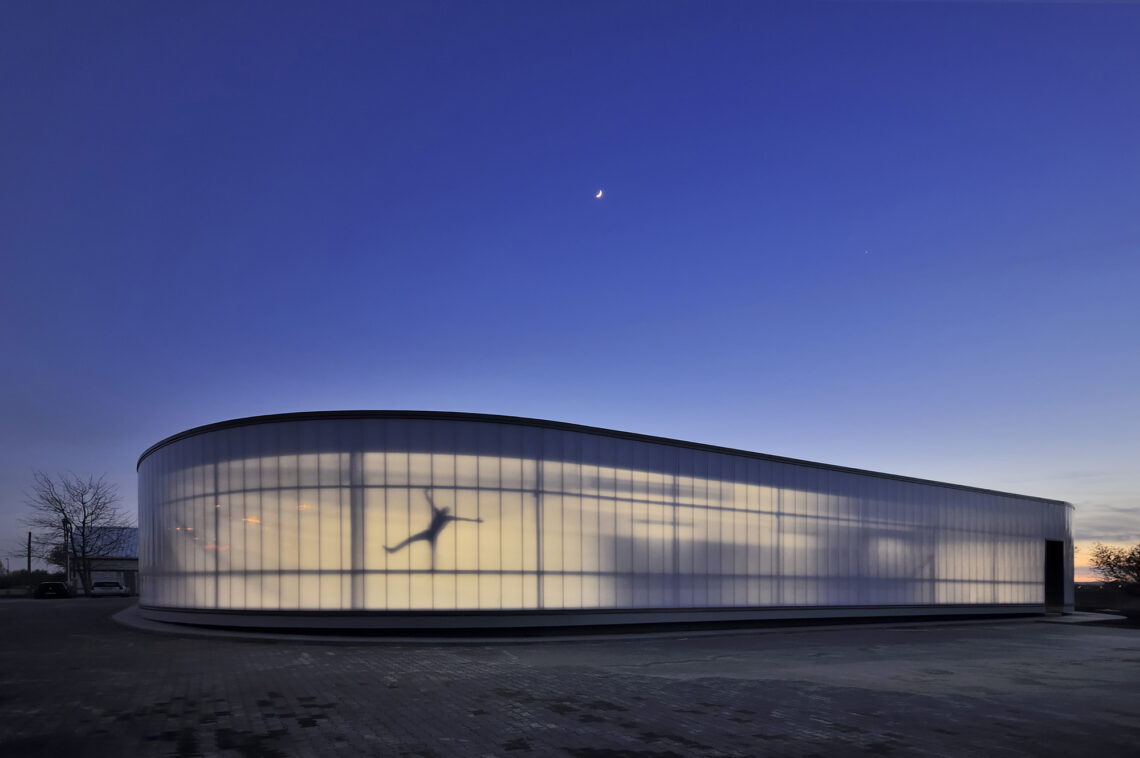 Yeti Headquarters / Jrk72 19 Yeti headquarters / jrk72