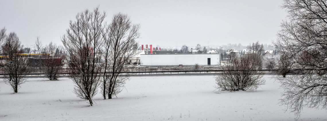 Yeti Headquarters / Jrk72 1 Yeti headquarters / jrk72