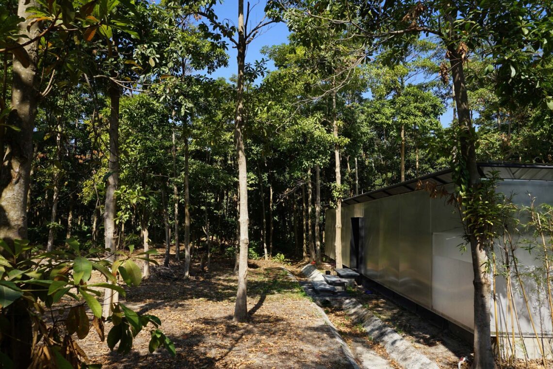 Pavilion in the forest / bansong studio