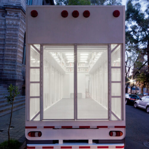 A47 Mobile Art Library / Productora 11 A47 mobile art library / productora