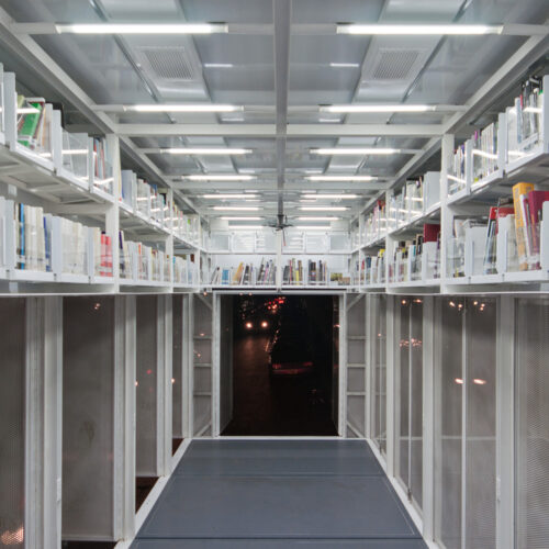 A47 Mobile Art Library / Productora 8 A47 mobile art library / productora