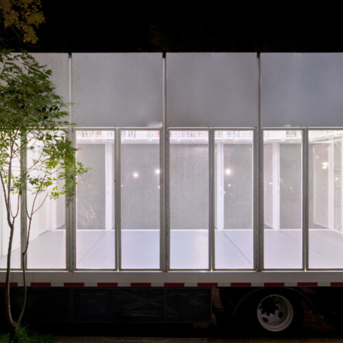 A47 Mobile Art Library / Productora 6 A47 mobile art library / productora