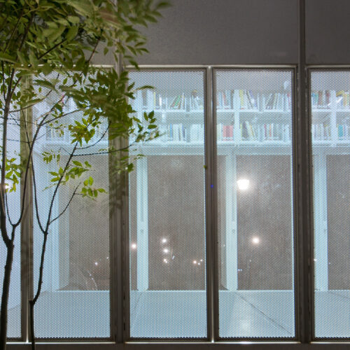 A47 Mobile Art Library / Productora 5 A47 mobile art library / productora