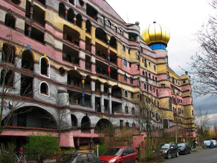 Waldspirale / Friedensreich Hundertwasser | Classics On Architecture Lab 11 Waldspirale / friedensreich hundertwasser