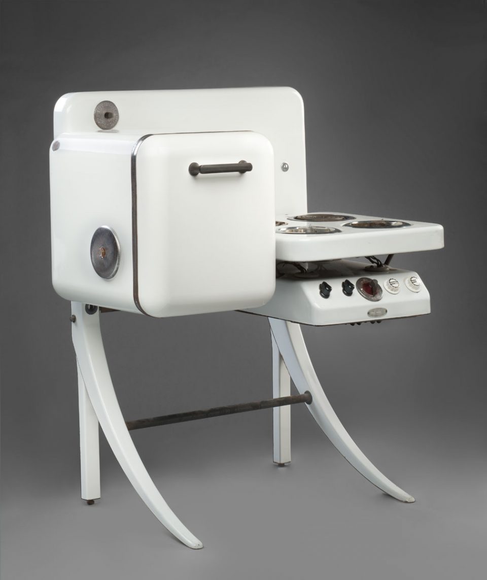 Partners in design: alfred h. Barr jr. And philip johnson, ambassadors of american modernism