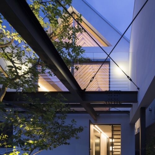 Ark / apollo architects & associates