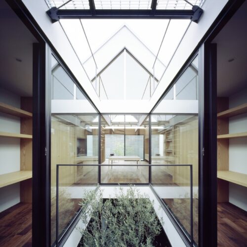 Ark / apollo architects & associates