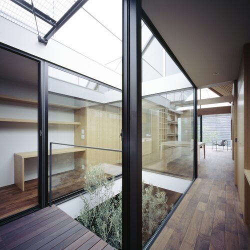 Ark / apollo architects & associates
