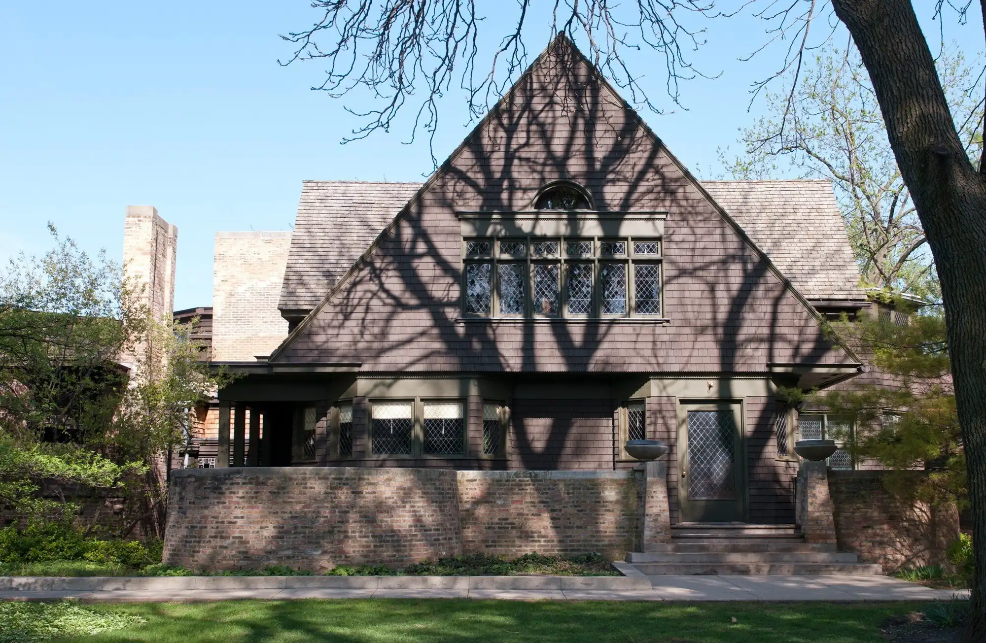 Frank lloyd wright home and studio designed by wright himself 1889. Photography copyright of © anne evans
