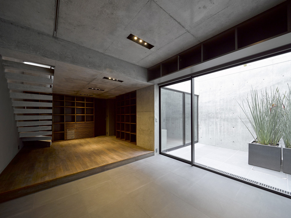Grigio / apollo architects & associates