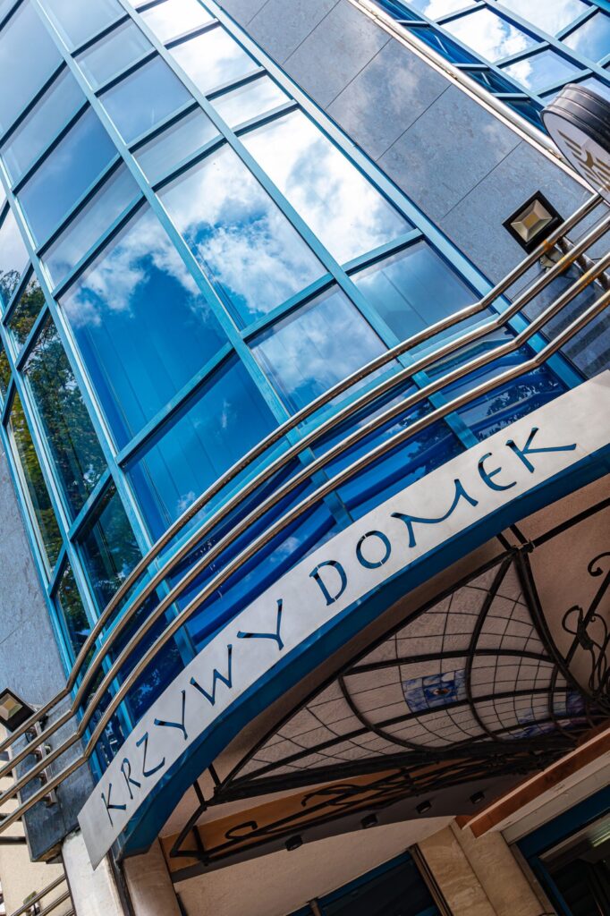 Krzywy Domek - Crooked House / Szotynscy &Amp; Zaleski 19 Krzywy domek (crooked house) / szotynscy & zaleski