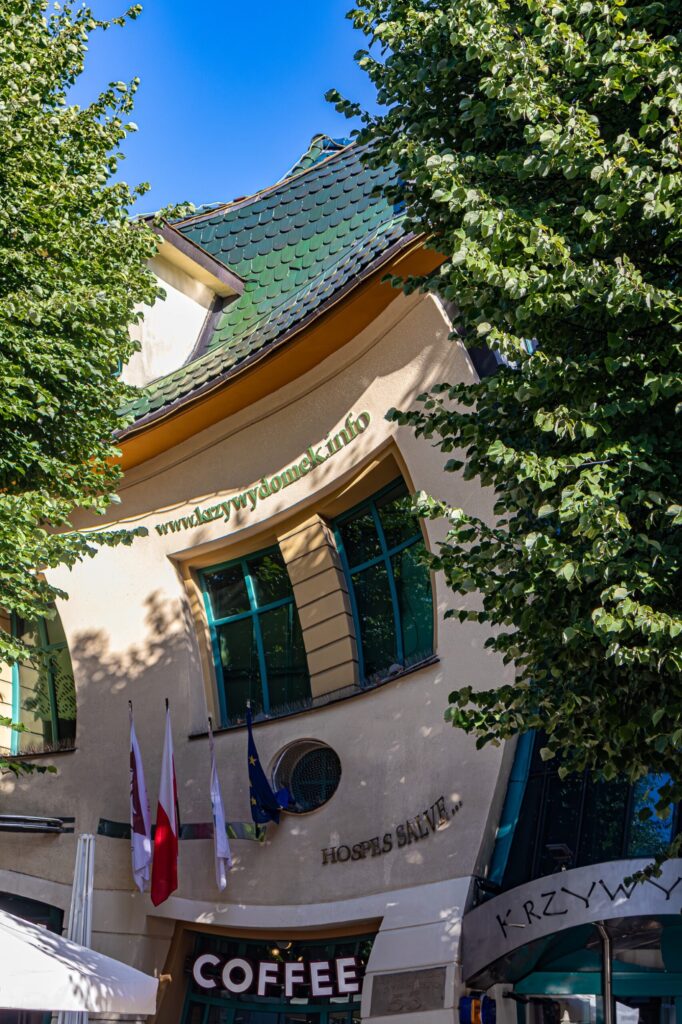 Krzywy Domek - Crooked House / Szotynscy &Amp; Zaleski 16 Krzywy domek (crooked house) / szotynscy & zaleski