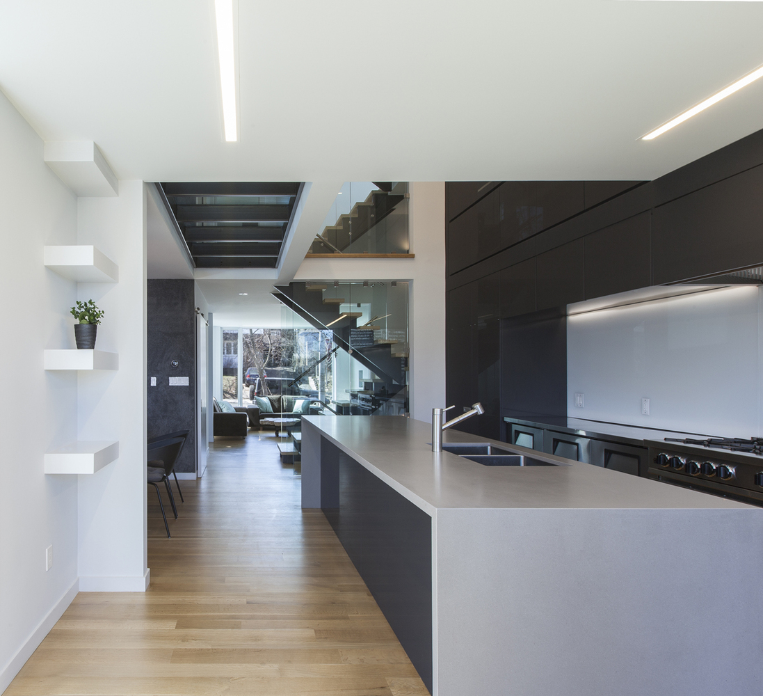 Instar house / atelier rzlbd