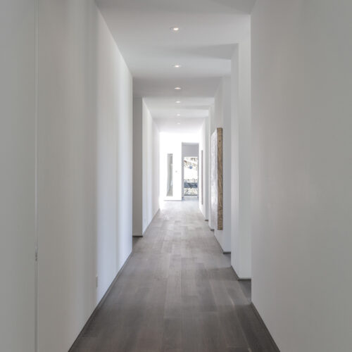 Opposite house / atelier rzlbd