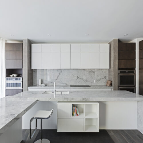 Opposite house / atelier rzlbd