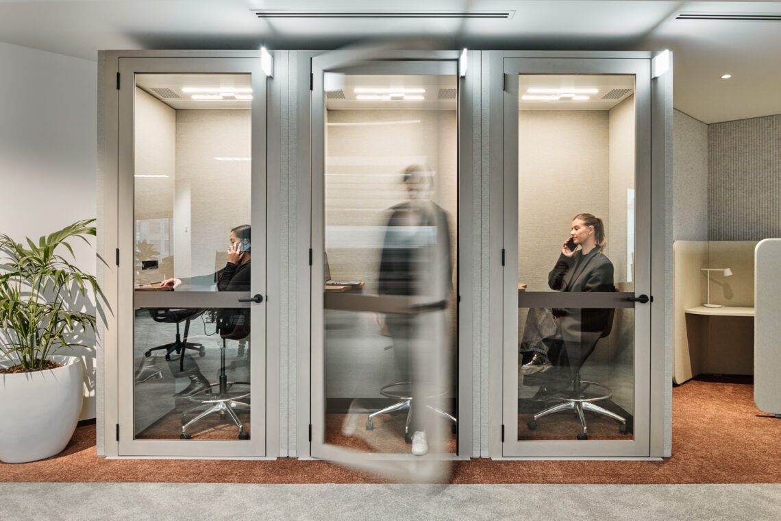 Jll’s New Melbourne Office Honors The City’s Textile Heritage 34 Jll’s new melbourne office honors the city’s textile heritage