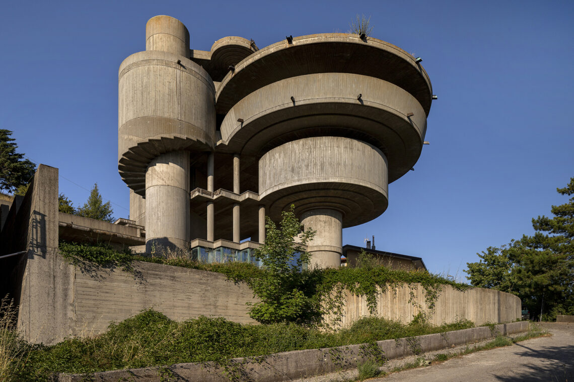 Brutalist Italy / Roberto Conte And Stefano Perego 14 Jesus the redeemer church turin nicola mosso, leonardo mosso, livio norzi, 1954-1957 © stefano perego.