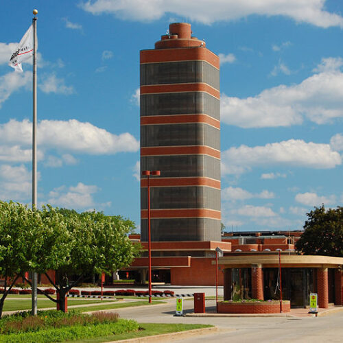 Frank Lloyd Wrightโs Architectural Mastery In Supporting 60 Tons On Lily Pad Columns At Sc Johnson Headquarters 1 Frank lloyd wright's architectural feat: supporting 60 tons on a lily pad columns at sc johnson headquarters