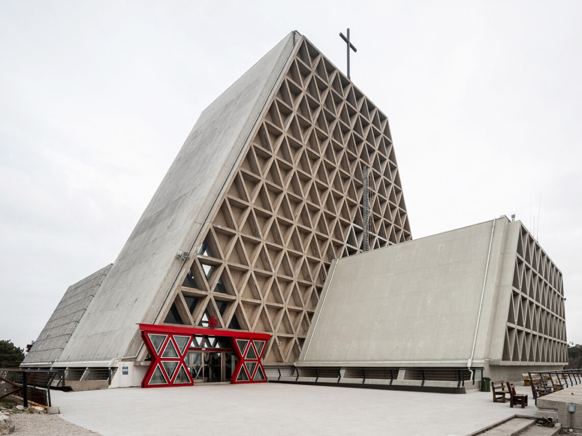 Brutalist Italy / Roberto Conte And Stefano Perego 15 National temple to mary mother and queen trieste antonio guacci e sergio musmeci, 1965 © stefano perego.