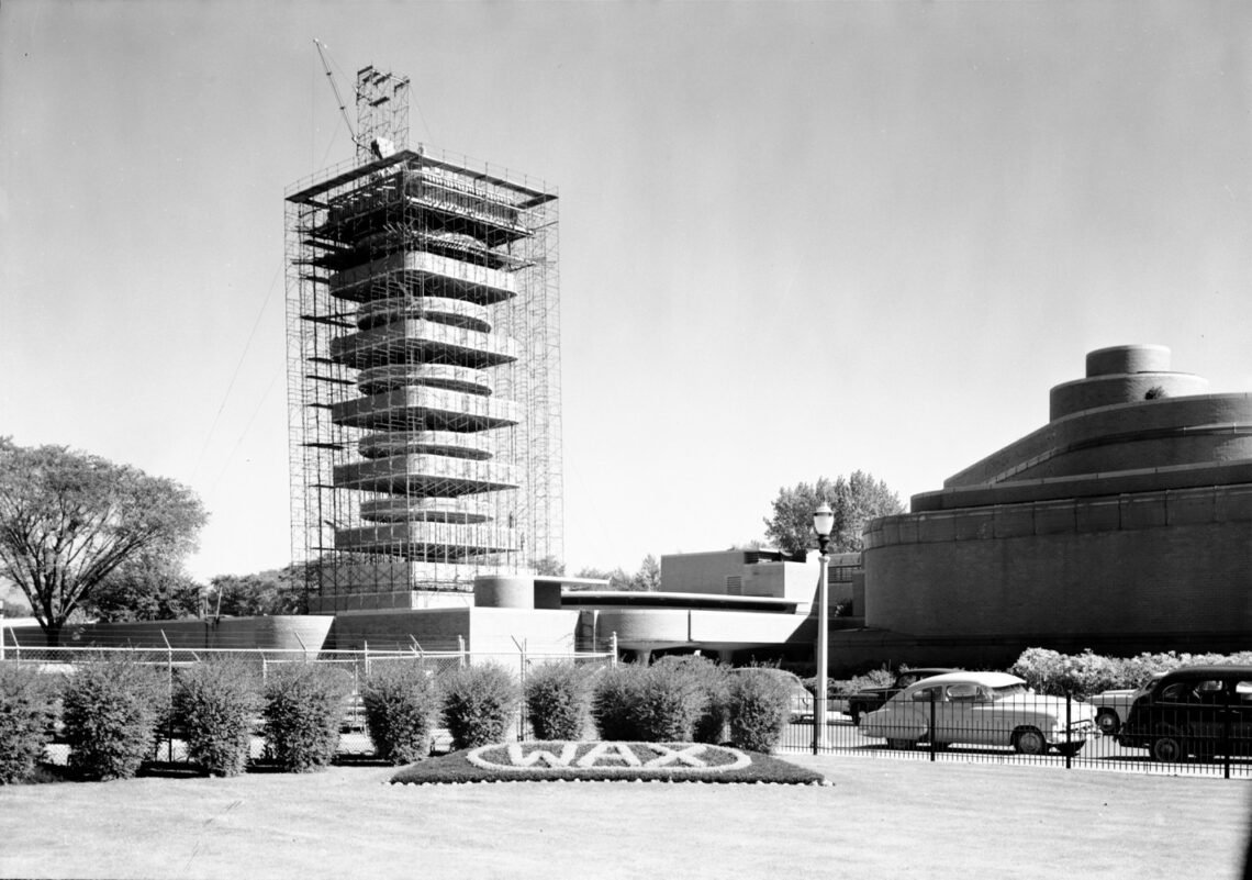 Sc Johnson Wax Research Tower / Frank Lloyd Wright | Classics On Architecture Lab 18 Sc johnson wax research tower / frank lloyd wright | classics on architecture lab