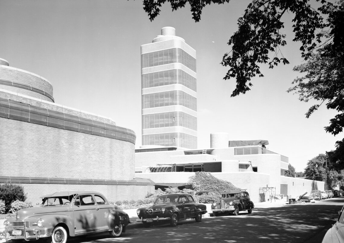 Sc Johnson Wax Research Tower / Frank Lloyd Wright | Classics On Architecture Lab 19 Sc johnson wax research tower / frank lloyd wright | classics on architecture lab