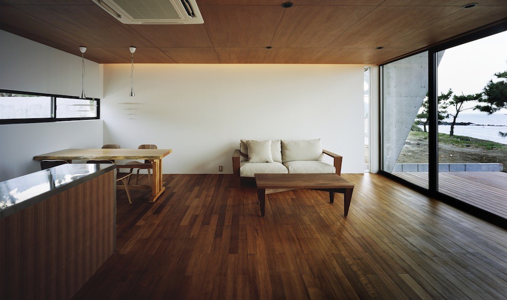 B-029 Slash / apollo architects & associates