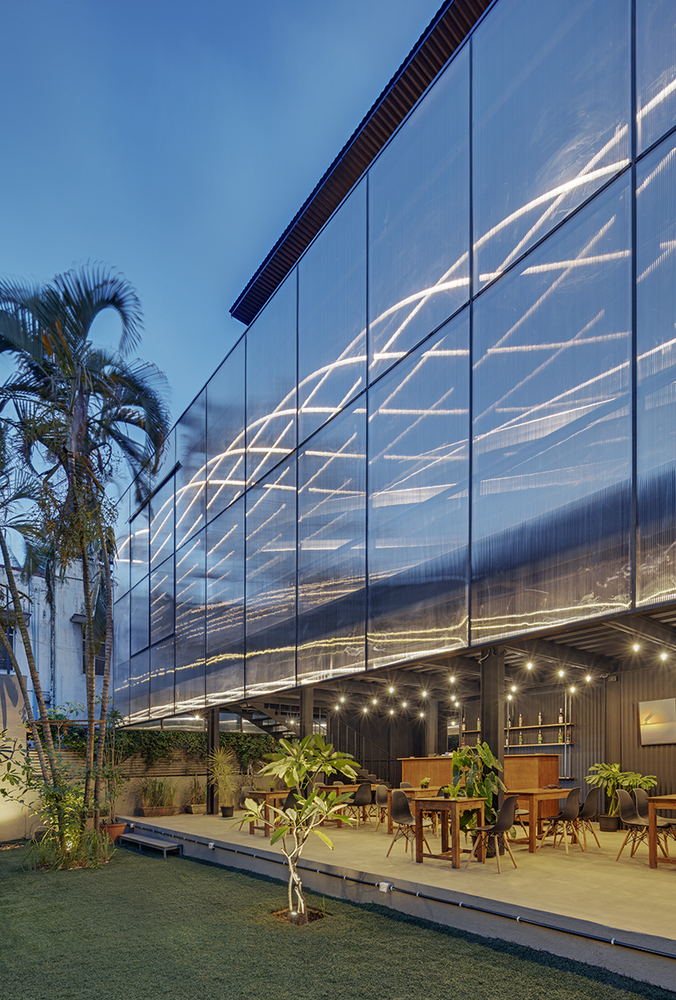 The Courtyard / M9 Design Studio 19 The courtyard / m9 design studio