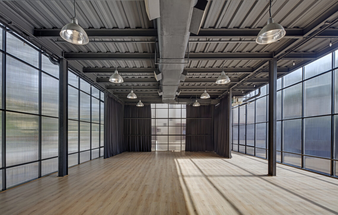 The Courtyard / M9 Design Studio 15 The courtyard / m9 design studio