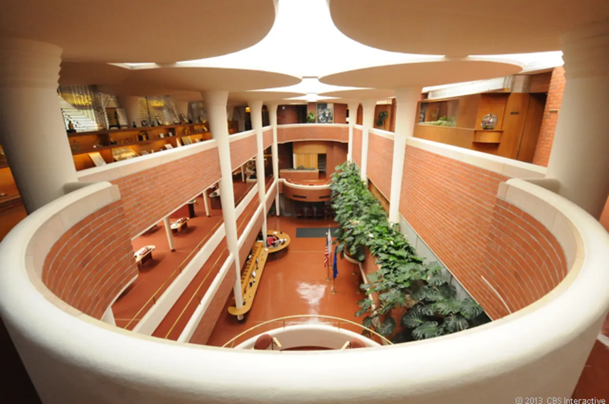 Second_Level_Lightwell_Long_View Frank lloyd wright's architectural feat: supporting 60 tons on a lily pad columns at sc johnson headquarters