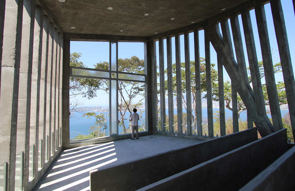 Sunset chapel / bnkr