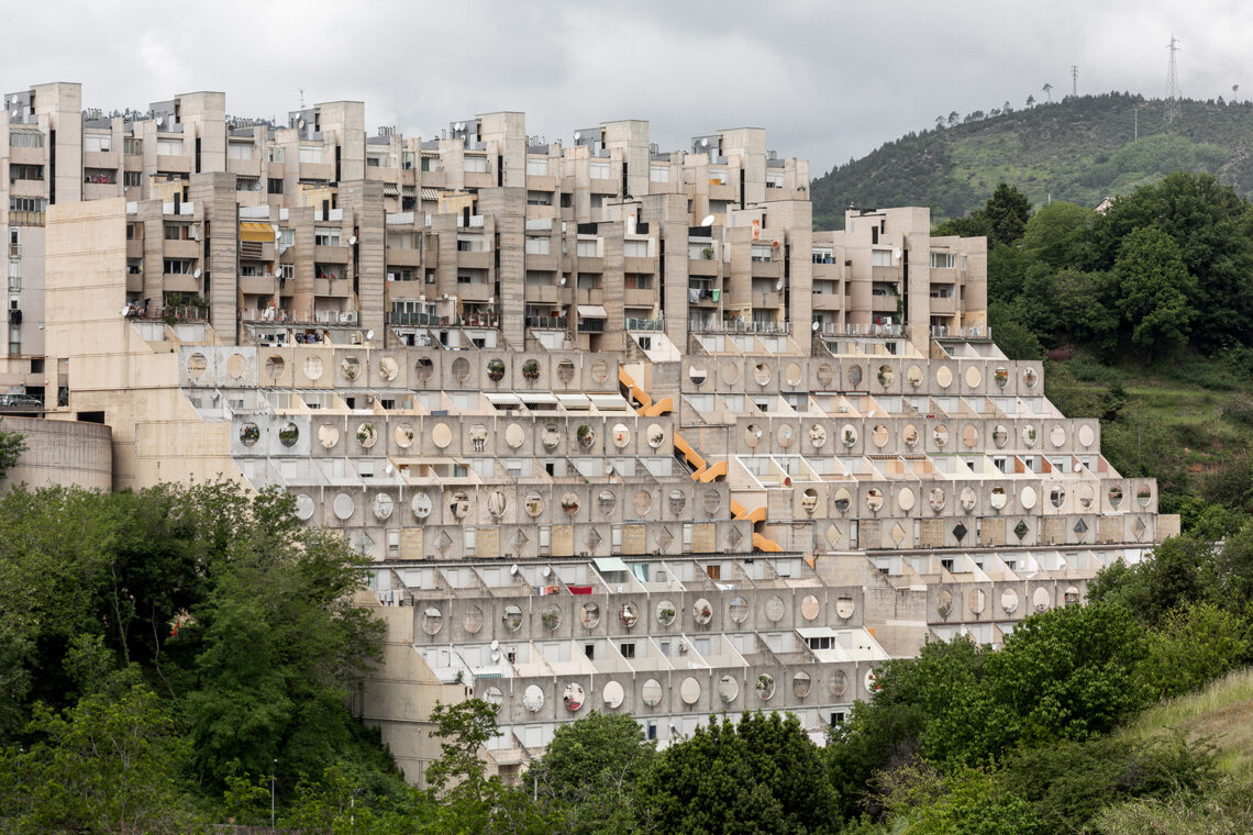 Brutalist Italy / Roberto Conte And Stefano Perego 18 The washing machines pegli 3 housing complex genoa aldo luigi rizzo, aldo pino, andrea mor, angelo sibilla, 1980-1989 © stefano perego.