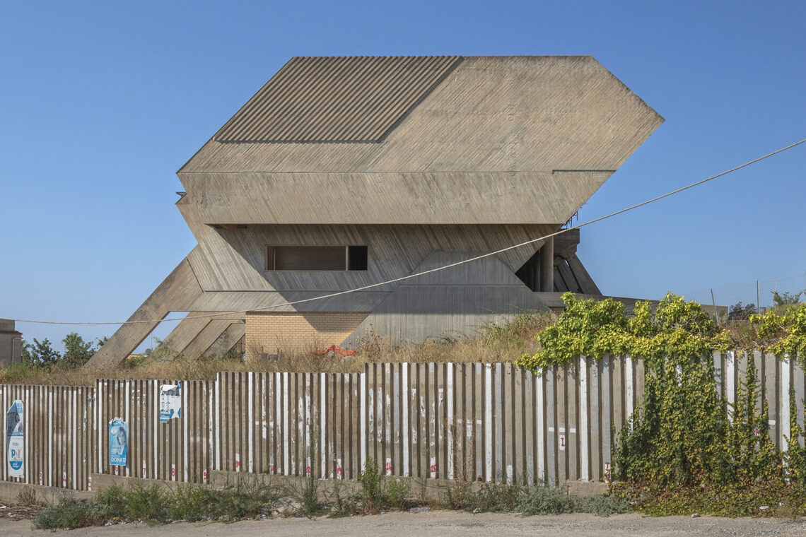 Brutalist Italy / Roberto Conte And Stefano Perego 19 Unfinished building ispica © roberto conte.