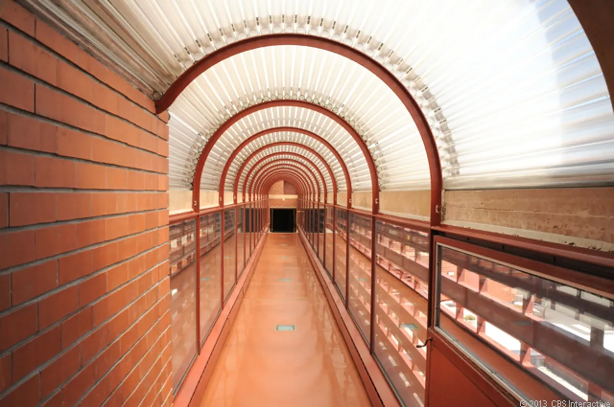 Walkway_To_R_And_D_Building Frank lloyd wright's architectural feat: supporting 60 tons on a lily pad columns at sc johnson headquarters